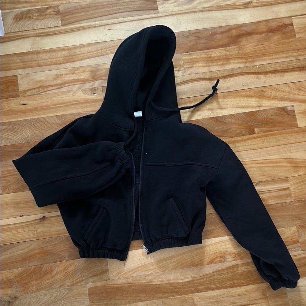 Onzie Black Hooded Zip-Up Jacket